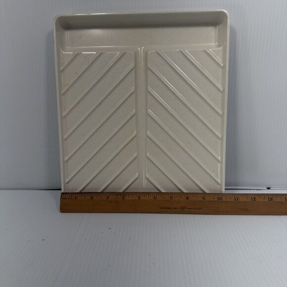 Nordic Ware Microwaveable Slanted Bacon Tray/Food Defroster Fat Slides Down Used - Picture 2 of 8